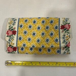 Vera Bradley Vintage Elizabeth trifold Wallet EUC